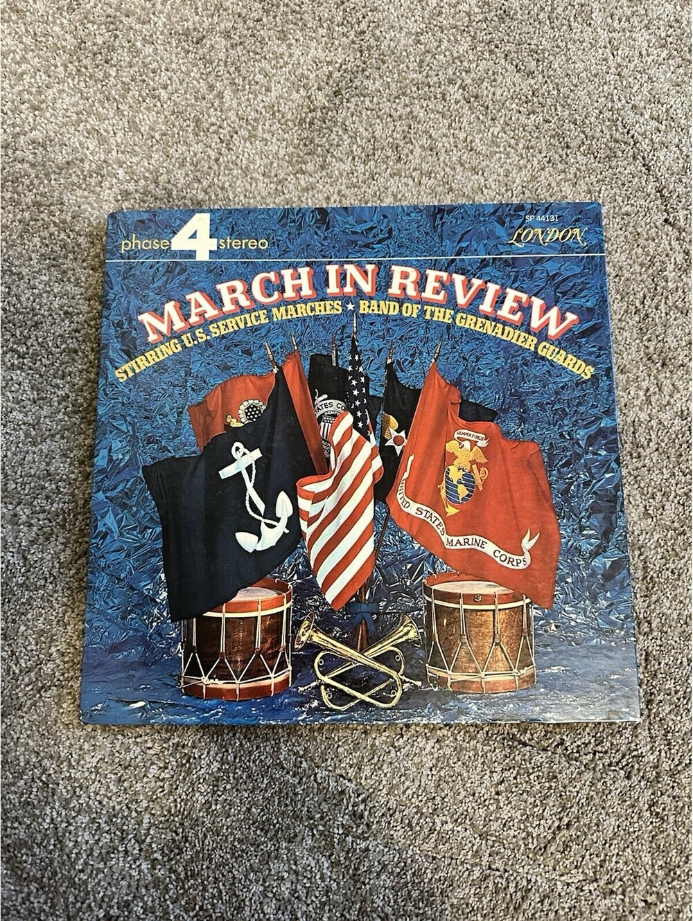 MARCH IN REVIEW-33 RPM LP-Band of Grenadier Guards-London-SP44131